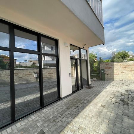 Franco Apartments Tirana Zewnętrze zdjęcie